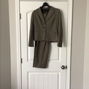 Ladies pantsuit